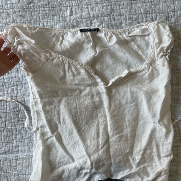 Brandy Melville White Ruffled Cap Sleeve Blouse - Picture 2 of 10